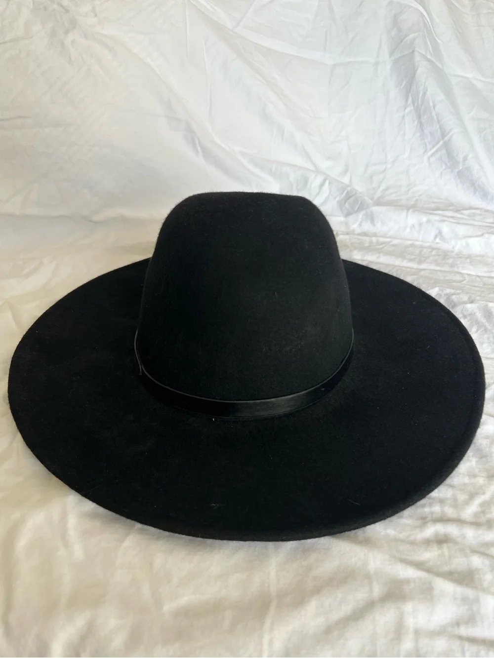 Black Wide Brim Felt Hat - Picture 2 of 6